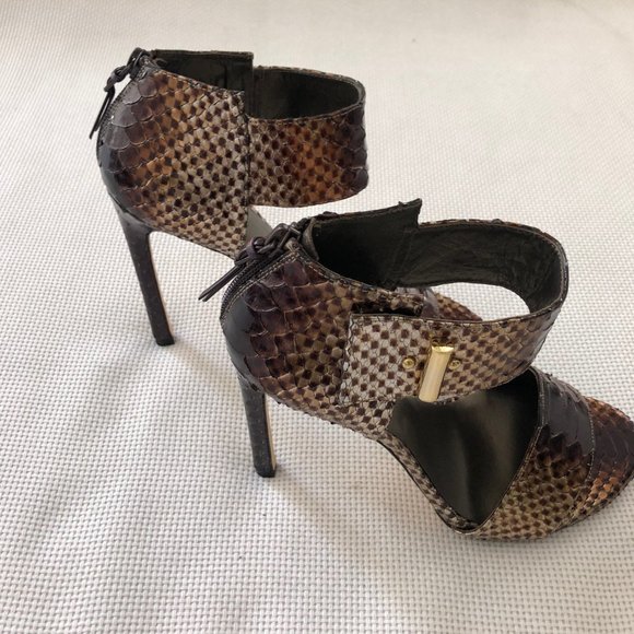 Stuart Weitzman Metallic Python Pumps - Picture 4 of 11